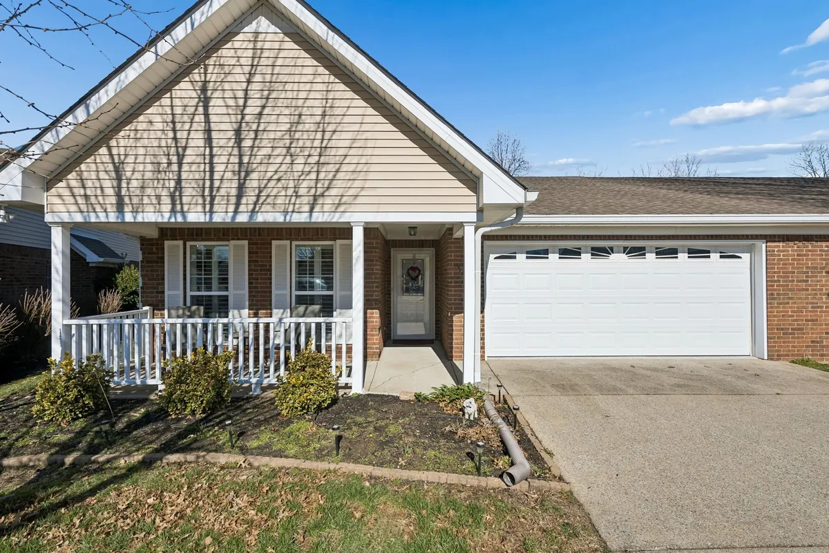 Property Slideshow image 1 of 40 | 520 forest glen cir, Murfreesboro, TN, 37128