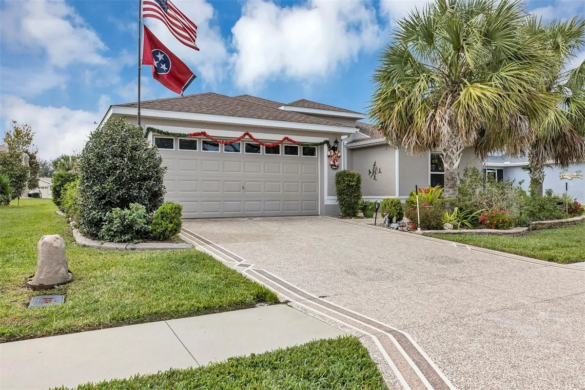 Property Slideshow image 1 of 51 | 26641 otter creek ln, Leesburg, FL, 34748