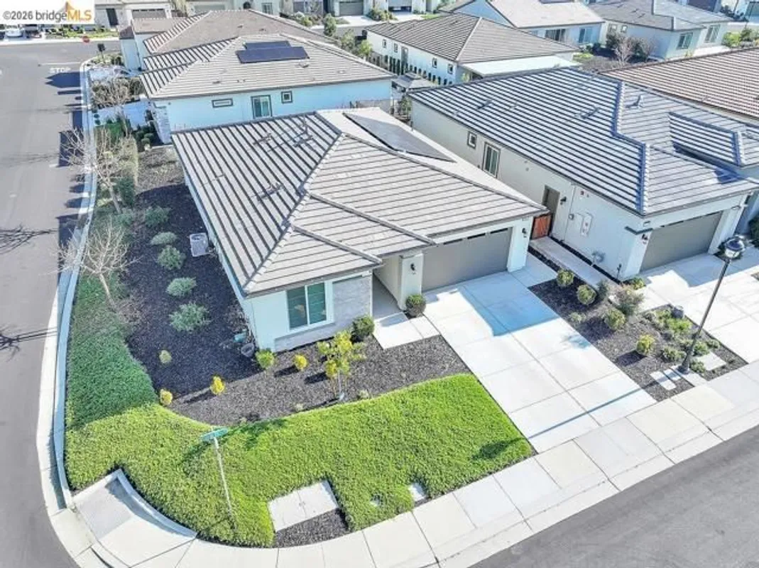 Property Slideshow image 1 of 44 | 102 coral st, Brentwood (Cc), CA, 94513