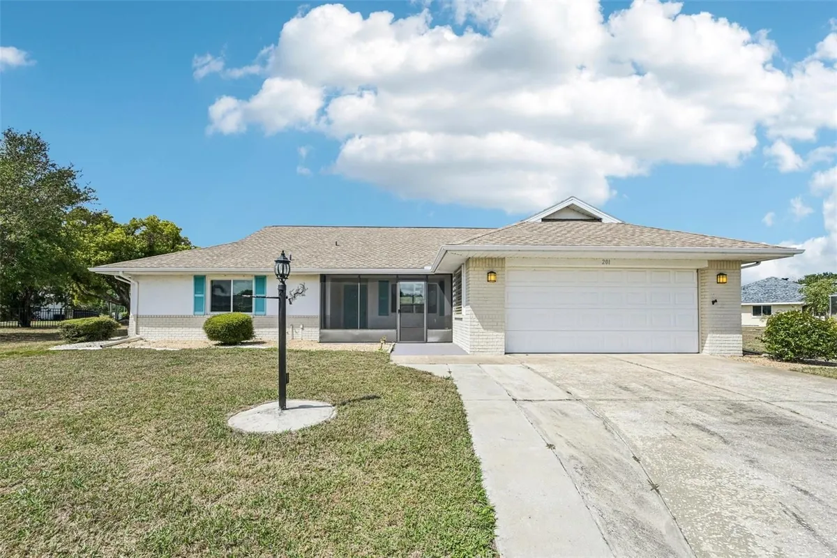 Property Slideshow image 1 of 55 | 201 stonehouse ct, Sun City Center, FL, 33573