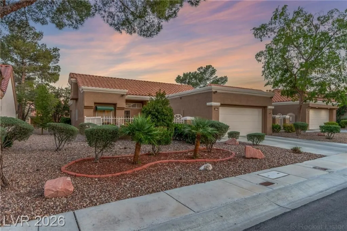 Property Slideshow image 1 of 32 | 2712 showcase dr, Las Vegas, NV, 89134
