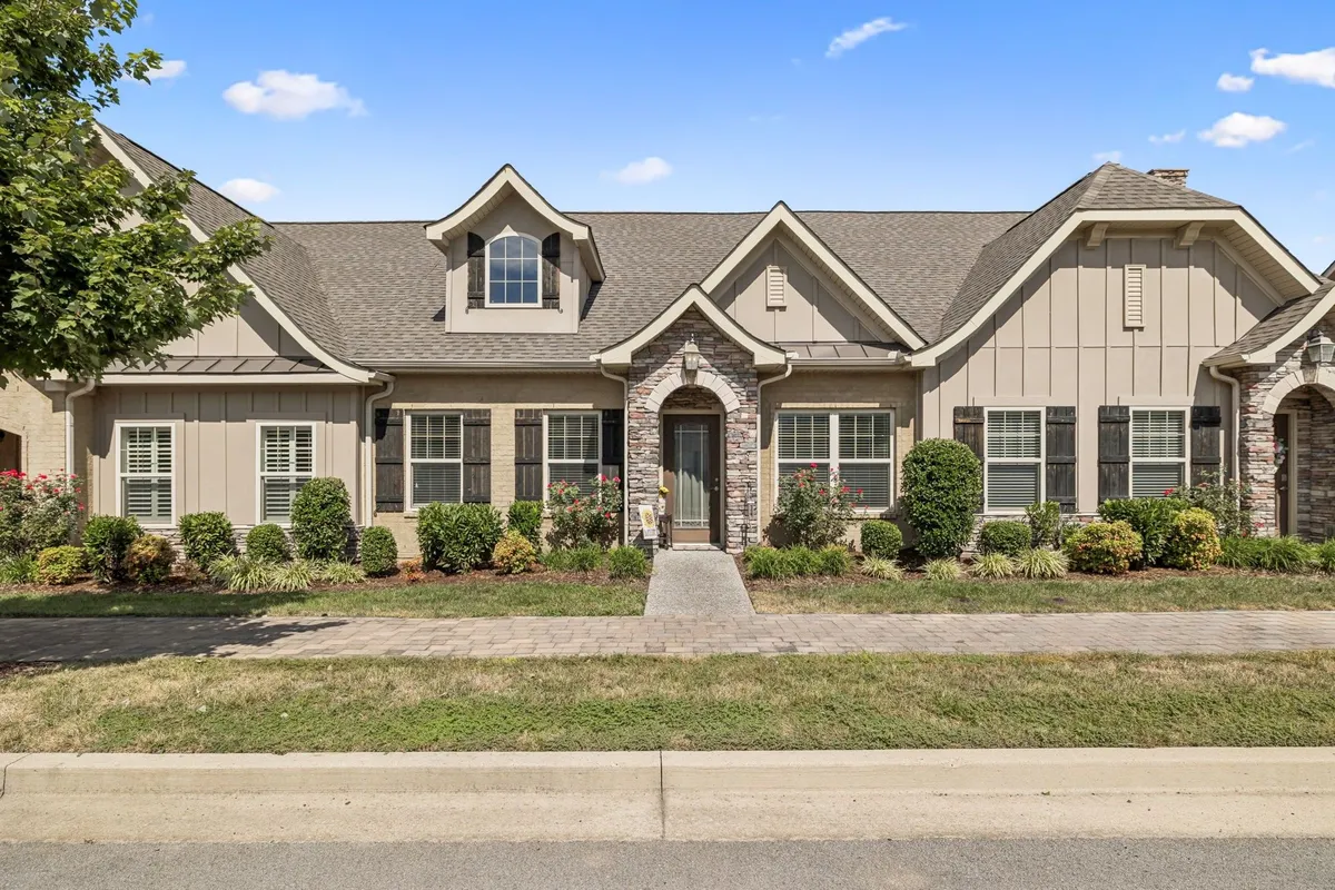 Property Slideshow image 1 of 39 | 161 winslow ct, Gallatin, TN, 37066