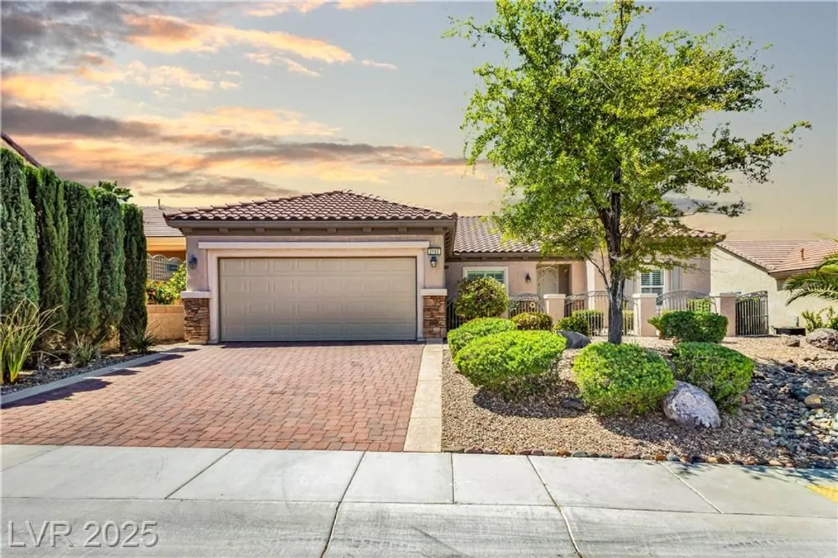 Property Slideshow image 1 of 40 | 2163 bannerwood st, Henderson, NV, 89044