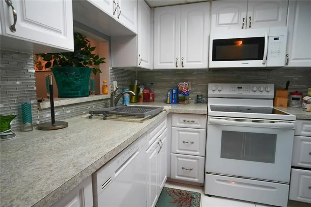 Property Slideshow image 1 of 28 | 3774 inverrary blvd apt 101p, Lauderhill, FL, 33319