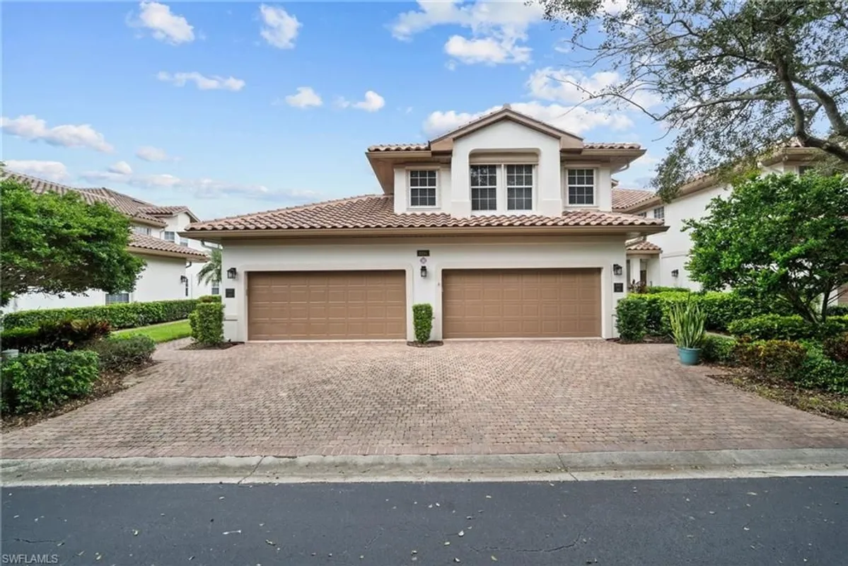 Property Slideshow image 1 of 36 | 8196 saratoga dr 503, Naples, FL, 34113