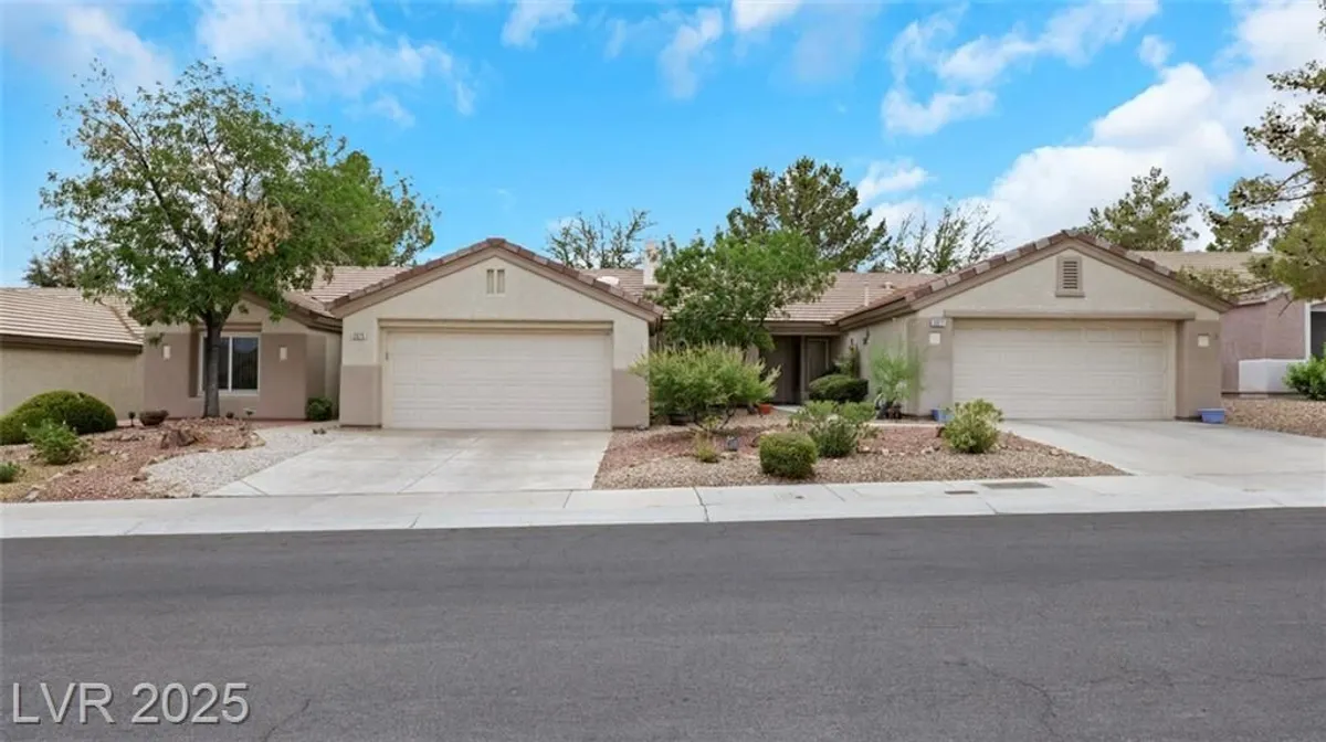 Property Slideshow image 1 of 31 | 2075 joy view ln, Henderson, NV, 89012