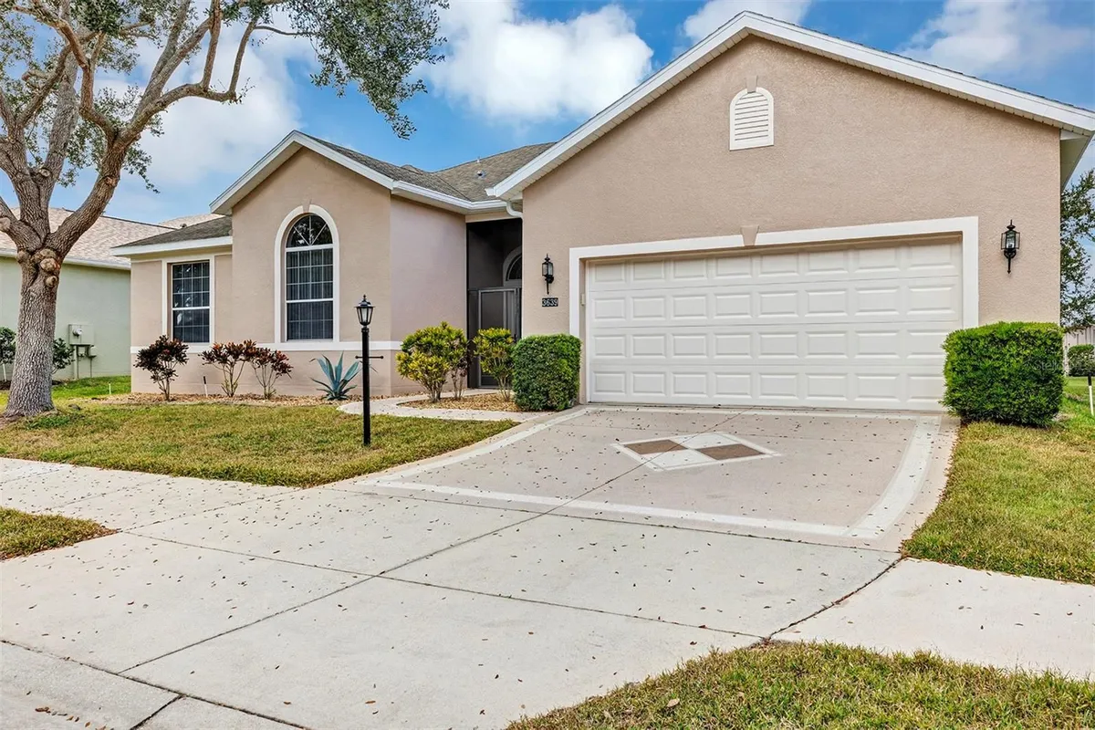 Property Slideshow image 1 of 57 | 3639 westover cir, Leesburg, FL, 34748