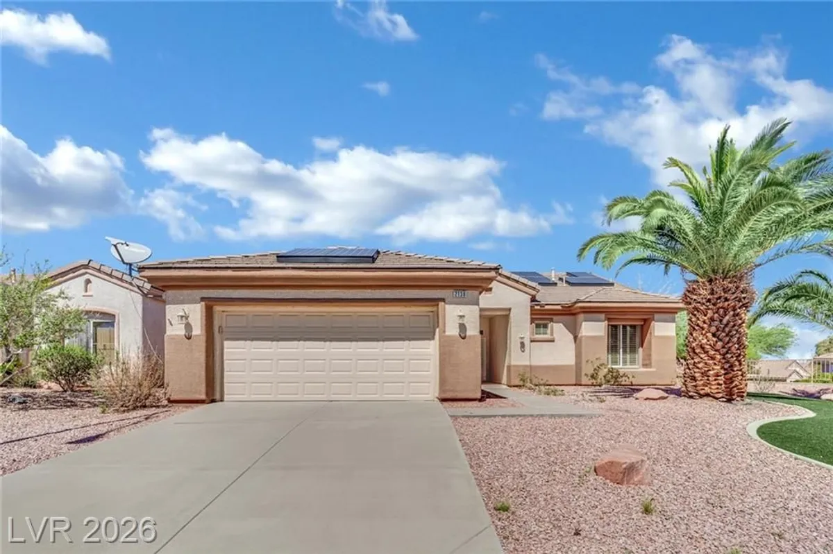 Property Slideshow image 1 of 54 | 2138 eagle watch dr, Henderson, NV, 89012