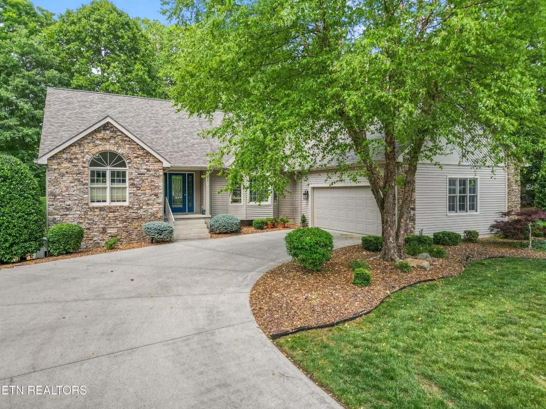 Property Slideshow image 1 of 49 | 21 lexham ct, Crossville, TN, 38558