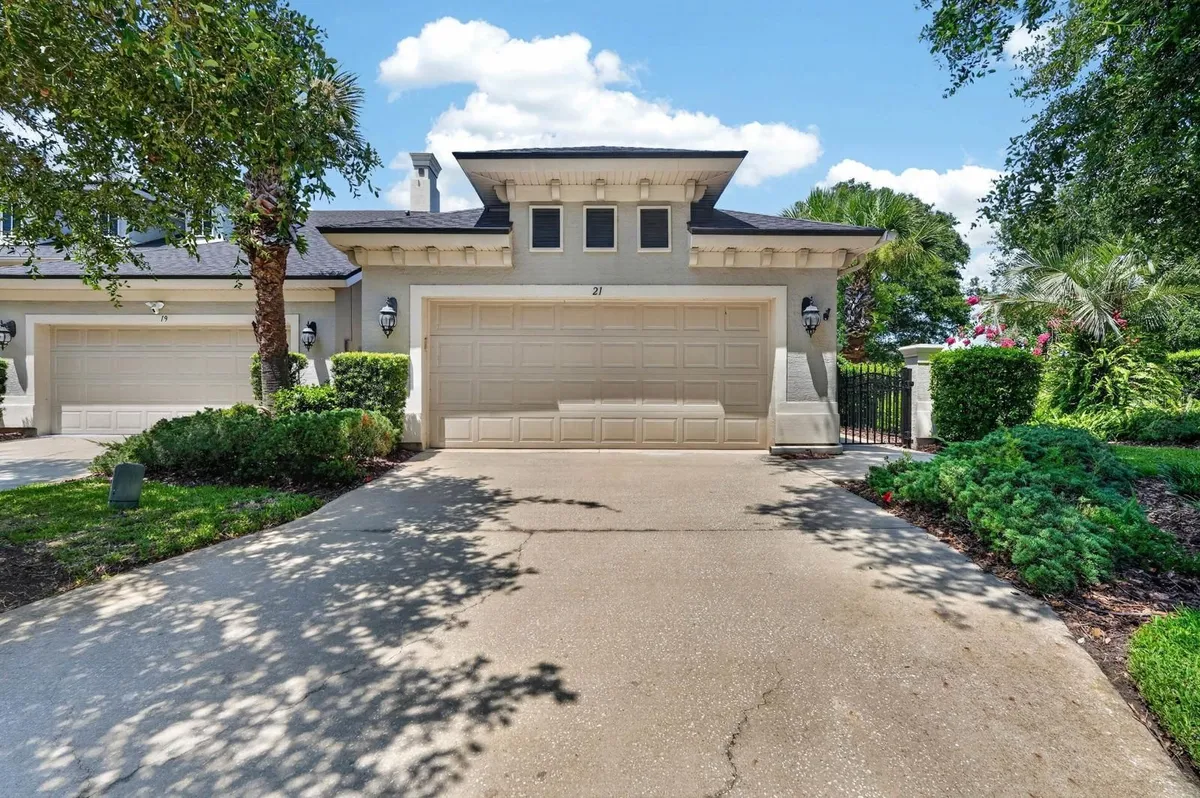 Property Slideshow image 1 of 43 | 21 river landing dr, Palm Coast, FL, 32137