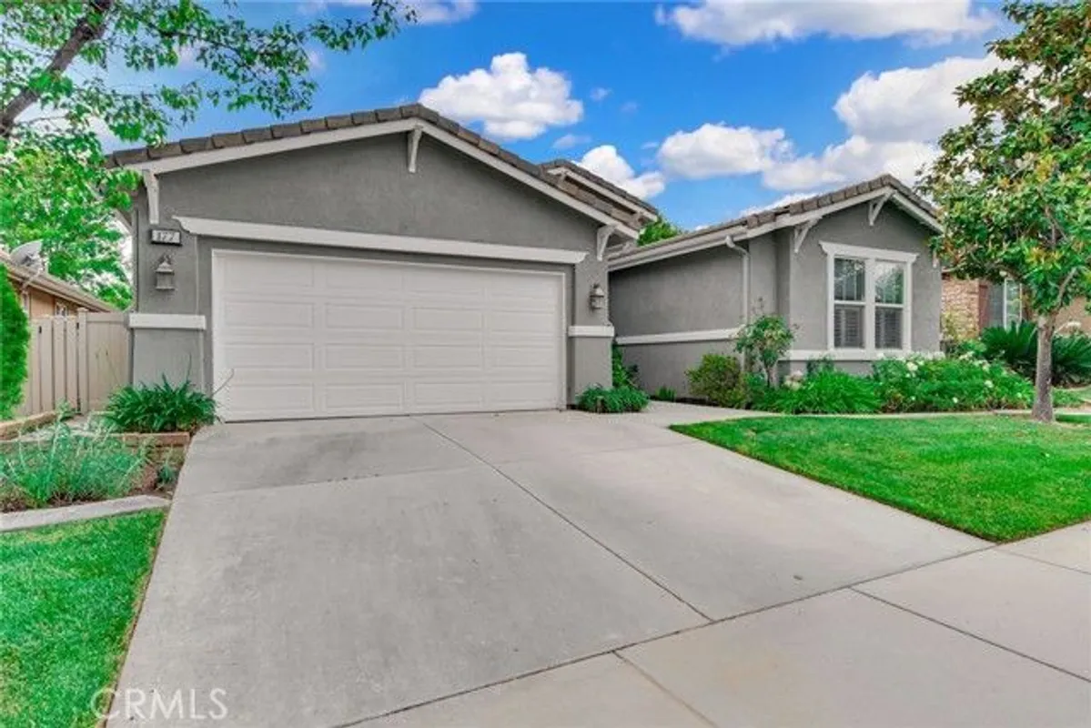 Property Slideshow image 1 of 58 | 177 potter crk, Beaumont, CA, 92223