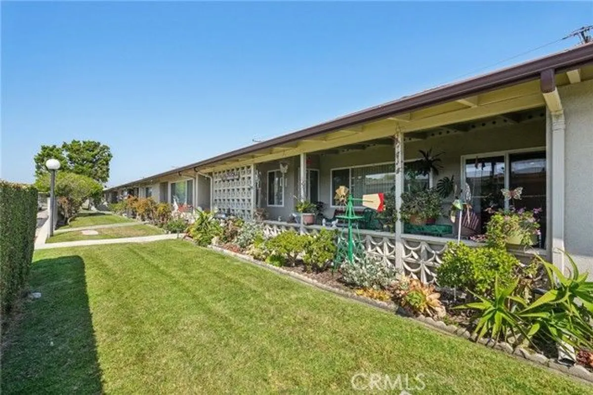 Property Slideshow image 1 of 24 | 1181 oakmont rd apt 197h, Seal Beach, CA, 90740