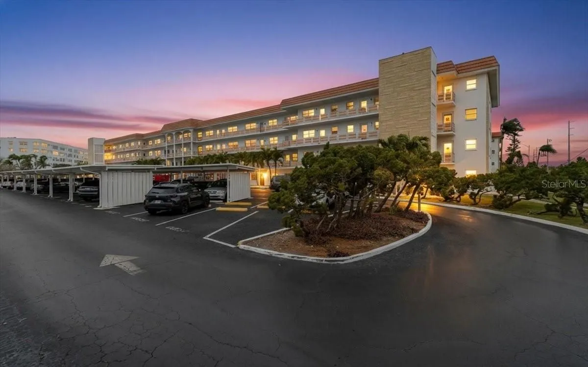 Property Slideshow image 1 of 25 | 3128 59th st 401, Gulfport, FL, 33707