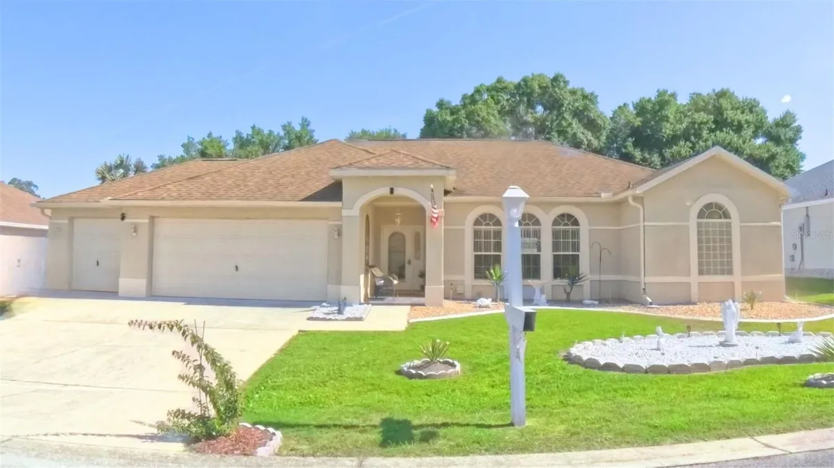 Property Slideshow image 1 of 48 | 5340 nw 26th ln, Ocala, FL, 34482