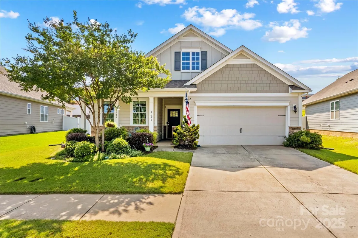 Property Slideshow image 1 of 45 | 3835 norman view dr, Sherrills Ford, NC, 28673