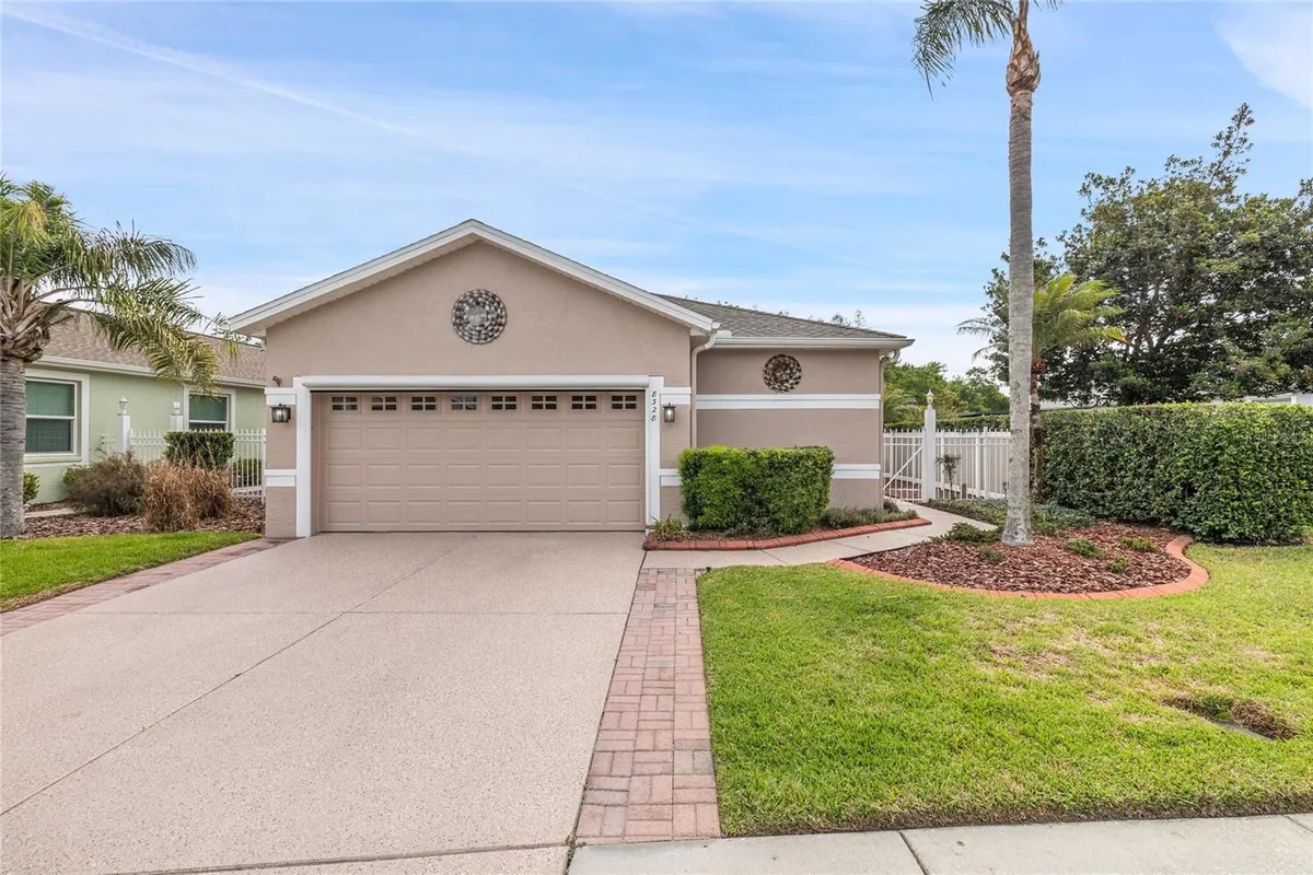 Property Slideshow image 1 of 30 | 8328 ponkan rd, Land O Lakes, FL, 34637