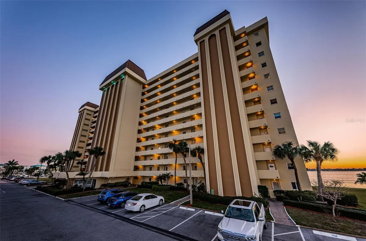Property Slideshow image 1 of 64 | 4525 cove cir 1207, St Petersburg, FL, 33708