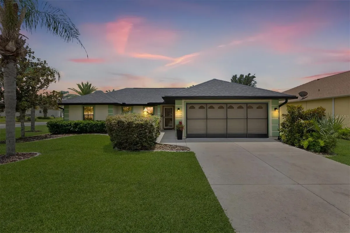 Property Slideshow image 1 of 44 | 12240 se 172nd ln, Summerfield, FL, 34491