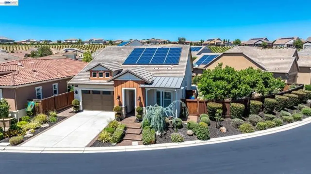 Property Slideshow image 1 of 55 | 2105 rioja way, Brentwood (Cc), CA, 94513