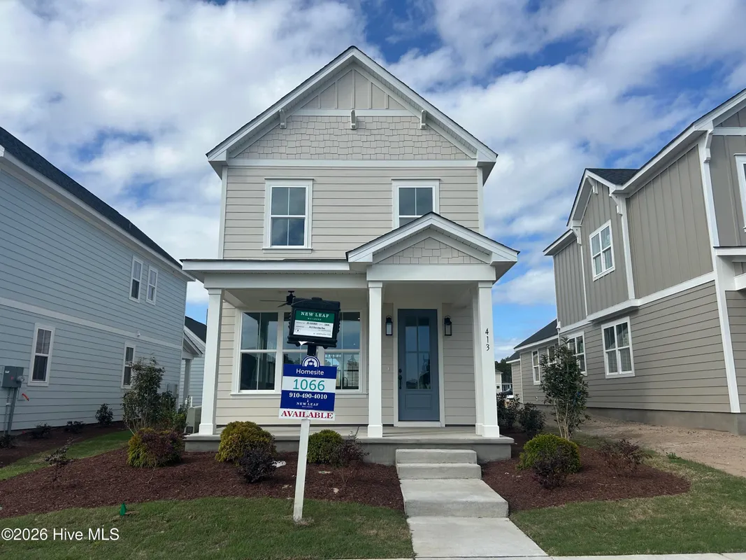 Property Slideshow image 1 of 41 | 413 starship run, Wilmington, NC, 28412