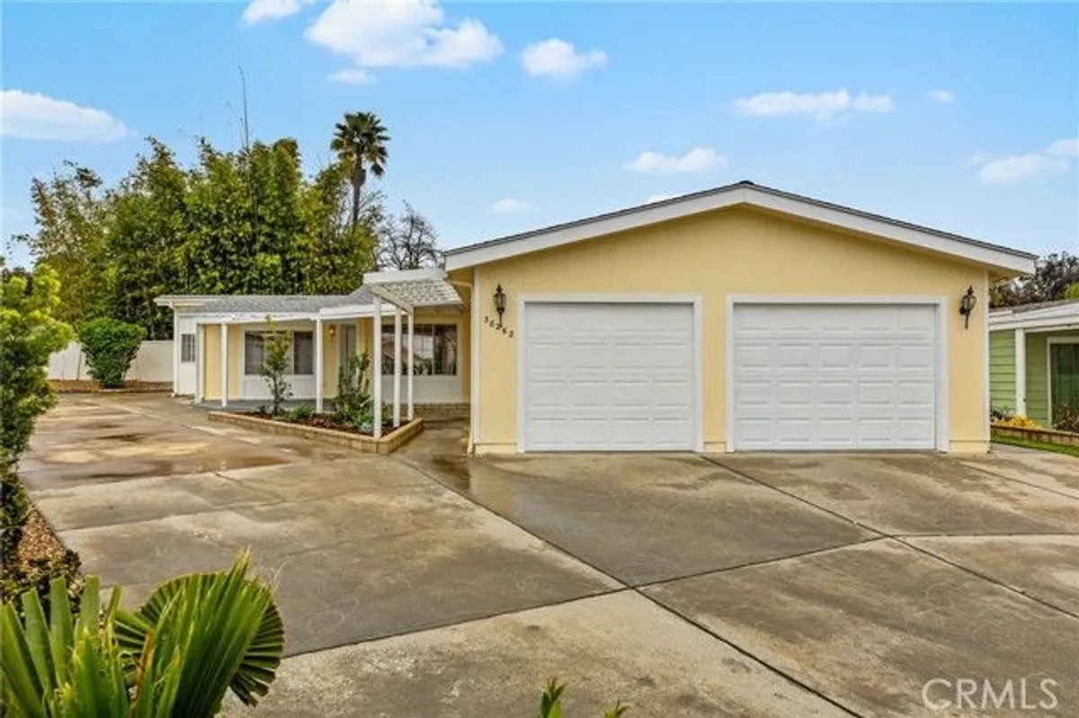 Property Slideshow image 1 of 39 | 38262 via oruga, Murrieta, CA, 92563