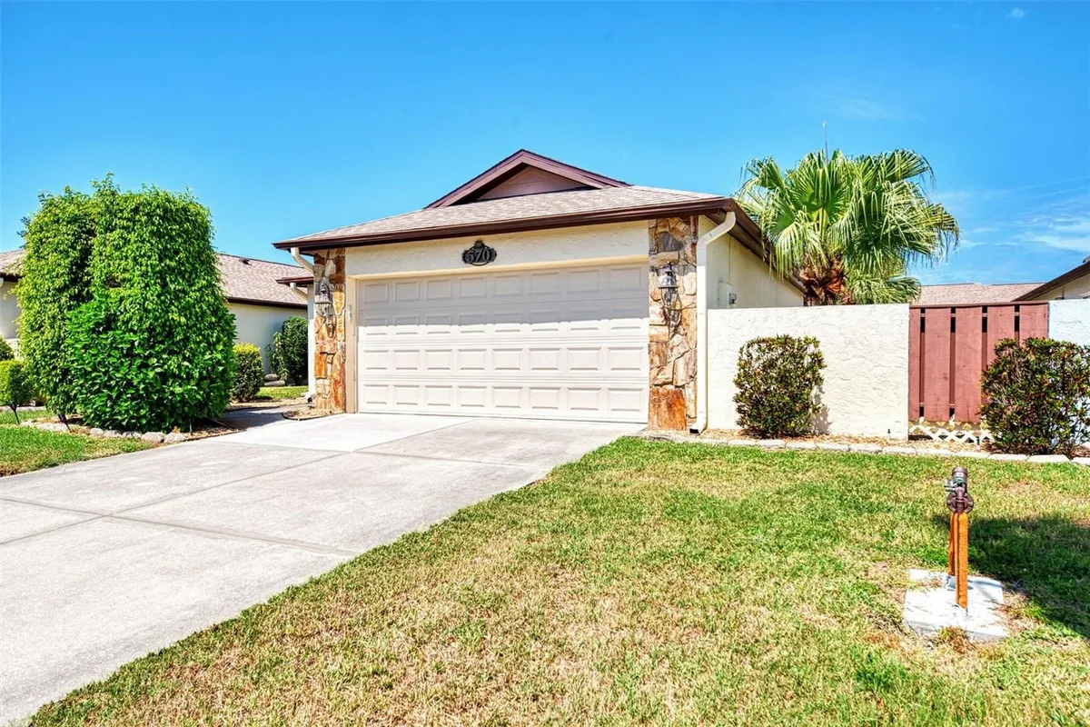 Property Slideshow image 1 of 78 | 570 foxwood blvd # 196, Englewood, FL, 34223
