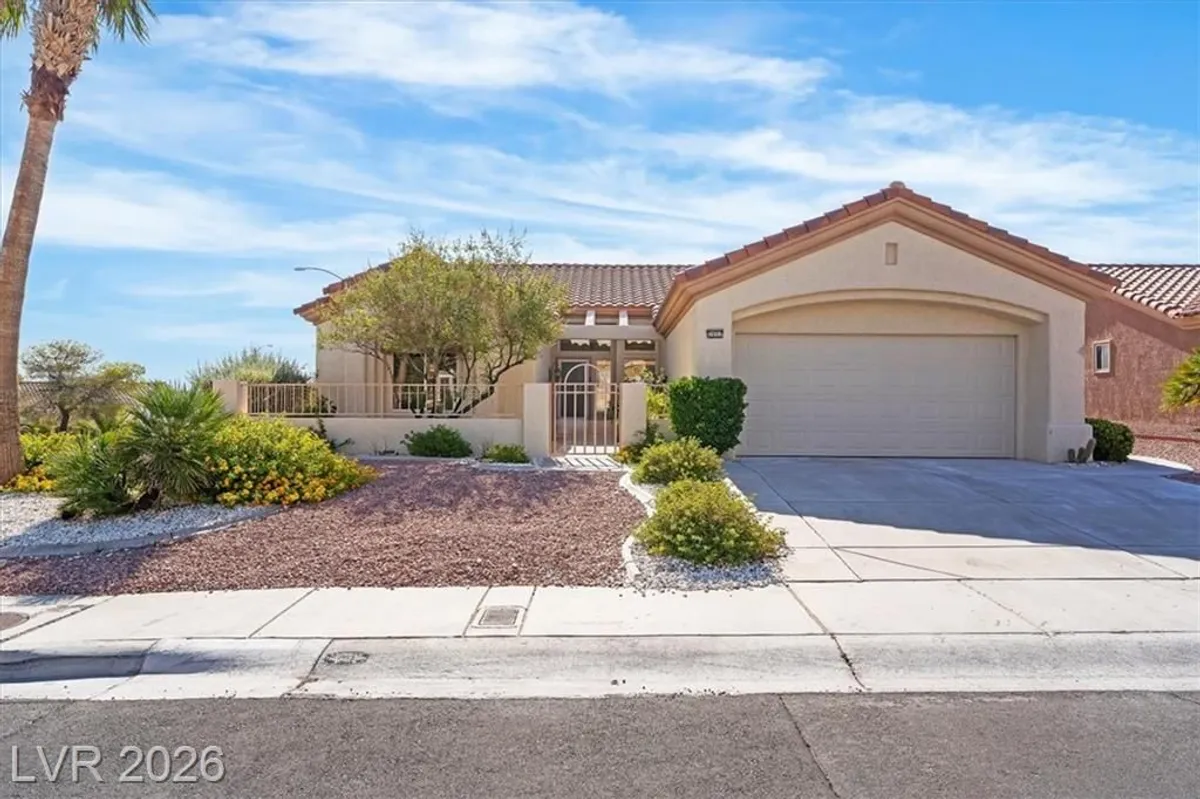 Property Slideshow image 1 of 23 | 2652 youngdale dr dr, Las Vegas, NV, 89134