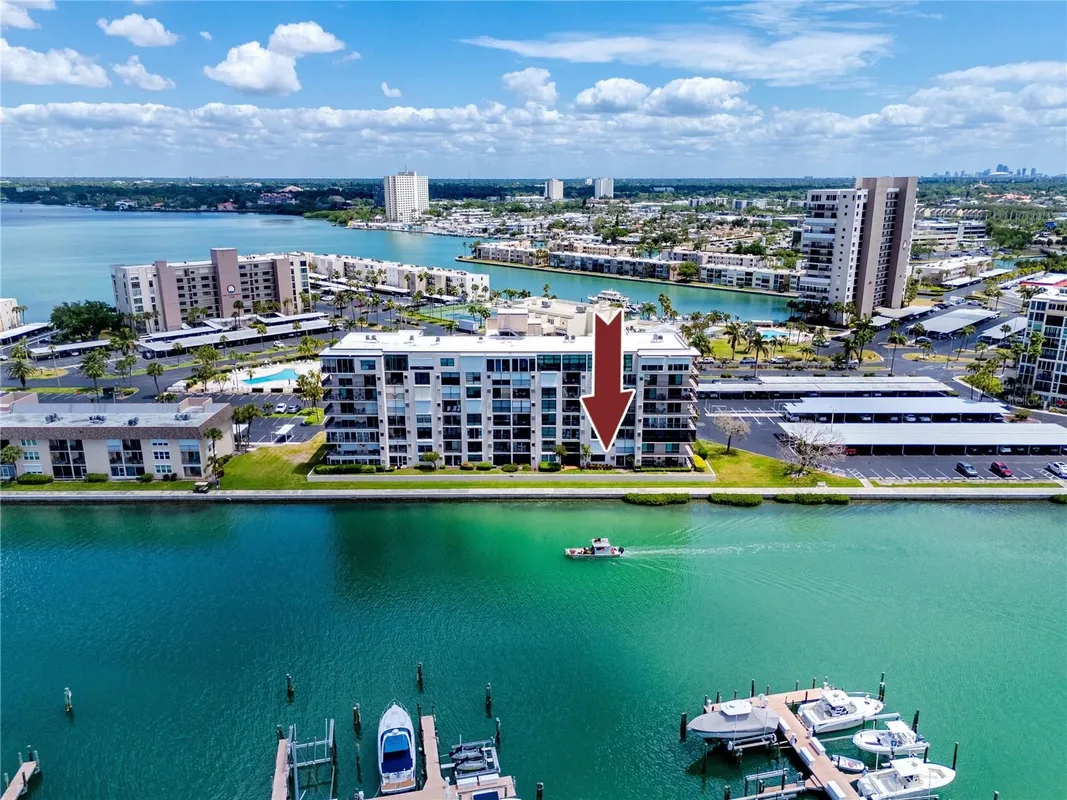 Property Slideshow image 1 of 58 | 7600 sun island dr 107, South Pasadena, FL, 33707
