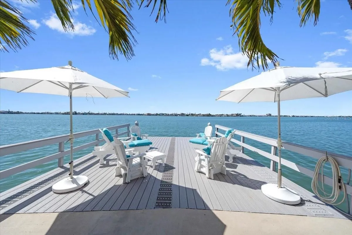 Property Slideshow image 1 of 32 | 685 boca ciega point blvd, St Petersburg, FL, 33708