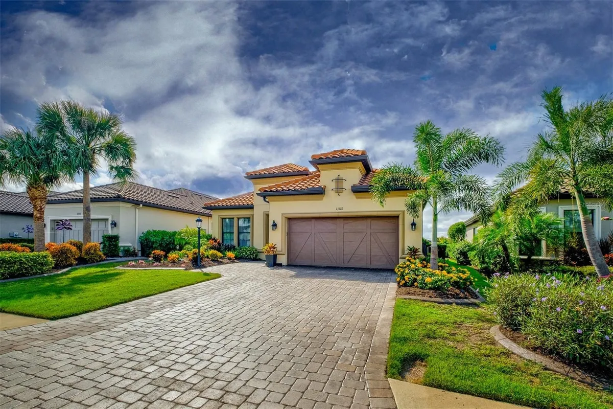 Property Slideshow image 1 of 77 | 13118 sorrento way, Bradenton, FL, 34211