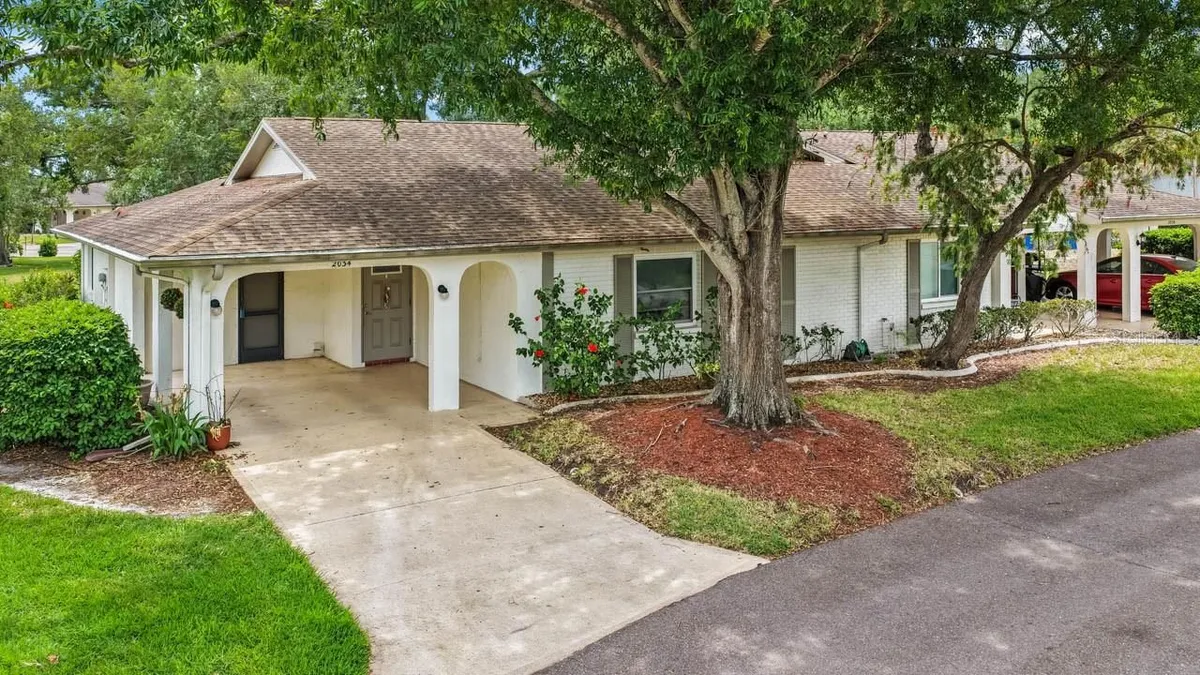 Property Slideshow image 1 of 46 | 2034 hawkhurst cir 178, Sun City Center, FL, 33573