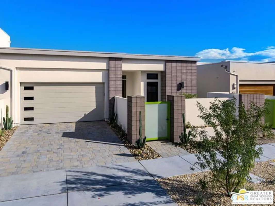 Property Slideshow image 1 of 2 | 10 heliotrope ave 302, Rancho Mirage, CA, 92270