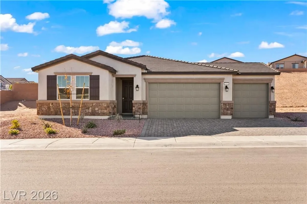 Property Slideshow image 1 of 16 | 540 jefferson ln, Mesquite, NV, 89027