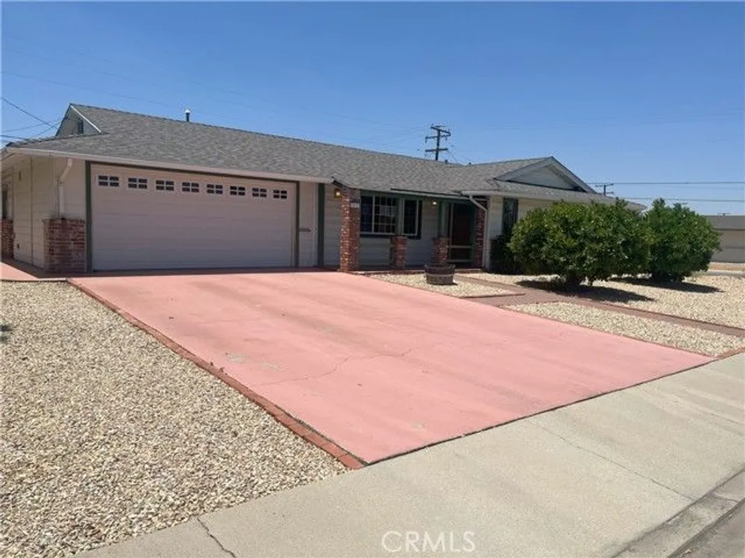 Property Slideshow image 1 of 19 | 28957 glen oaks dr, Menifee, CA, 92586