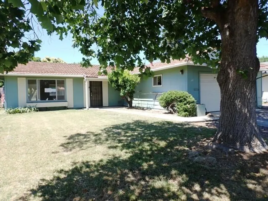 Property Slideshow image 1 of 35 | 169 rainier cir, Vacaville, CA, 95687