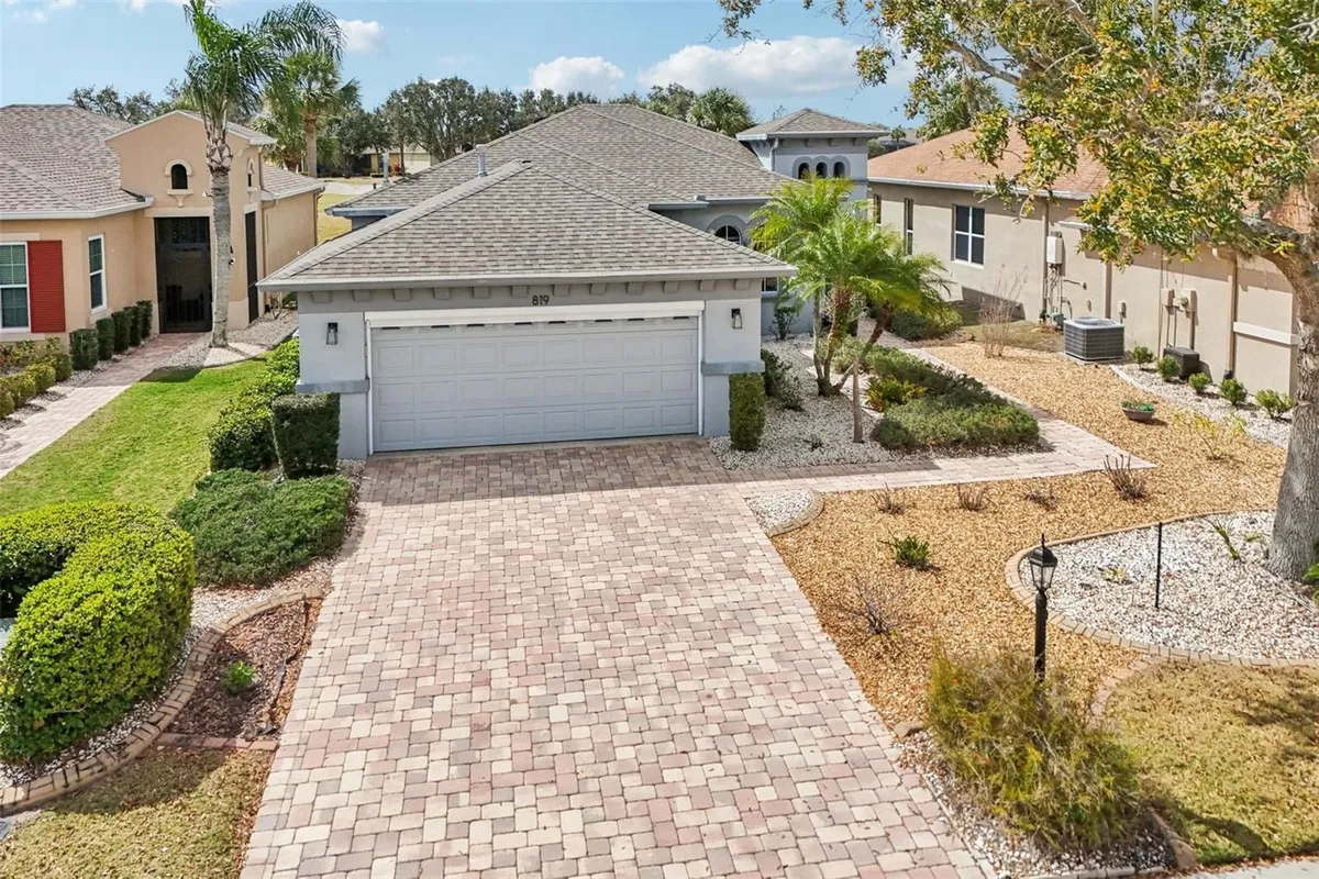 Property Slideshow image 1 of 58 | 819 regal manor way, Sun City Center, FL, 33573