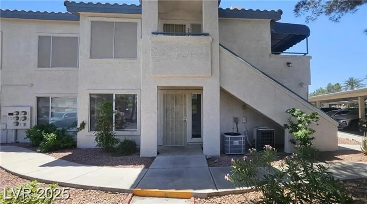 Property Slideshow image 1 of 41 | 3425 e russell rd 164, Las Vegas, NV, 89120