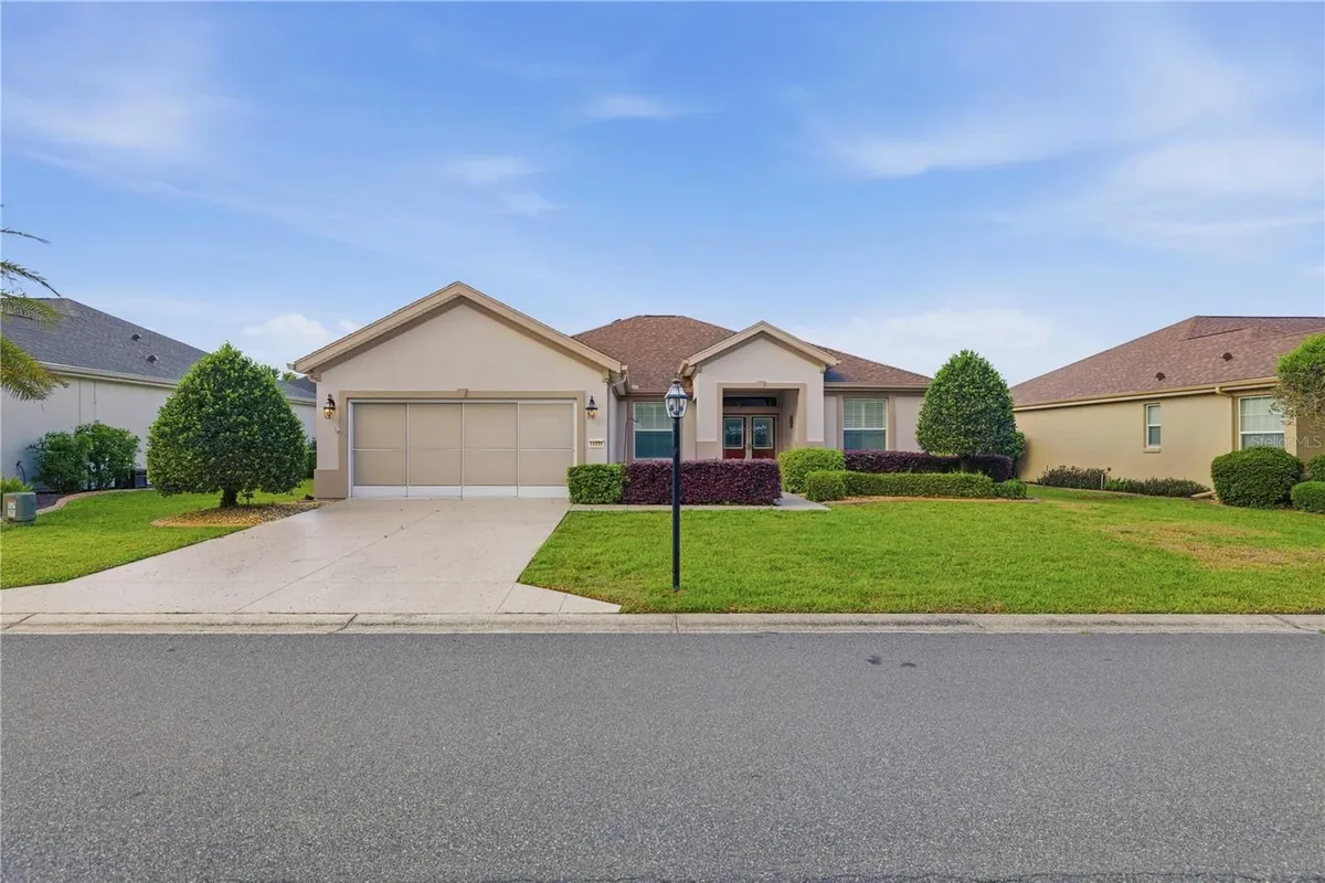 Property Slideshow image 1 of 60 | 11731 se 91st cir, Summerfield, FL, 34491