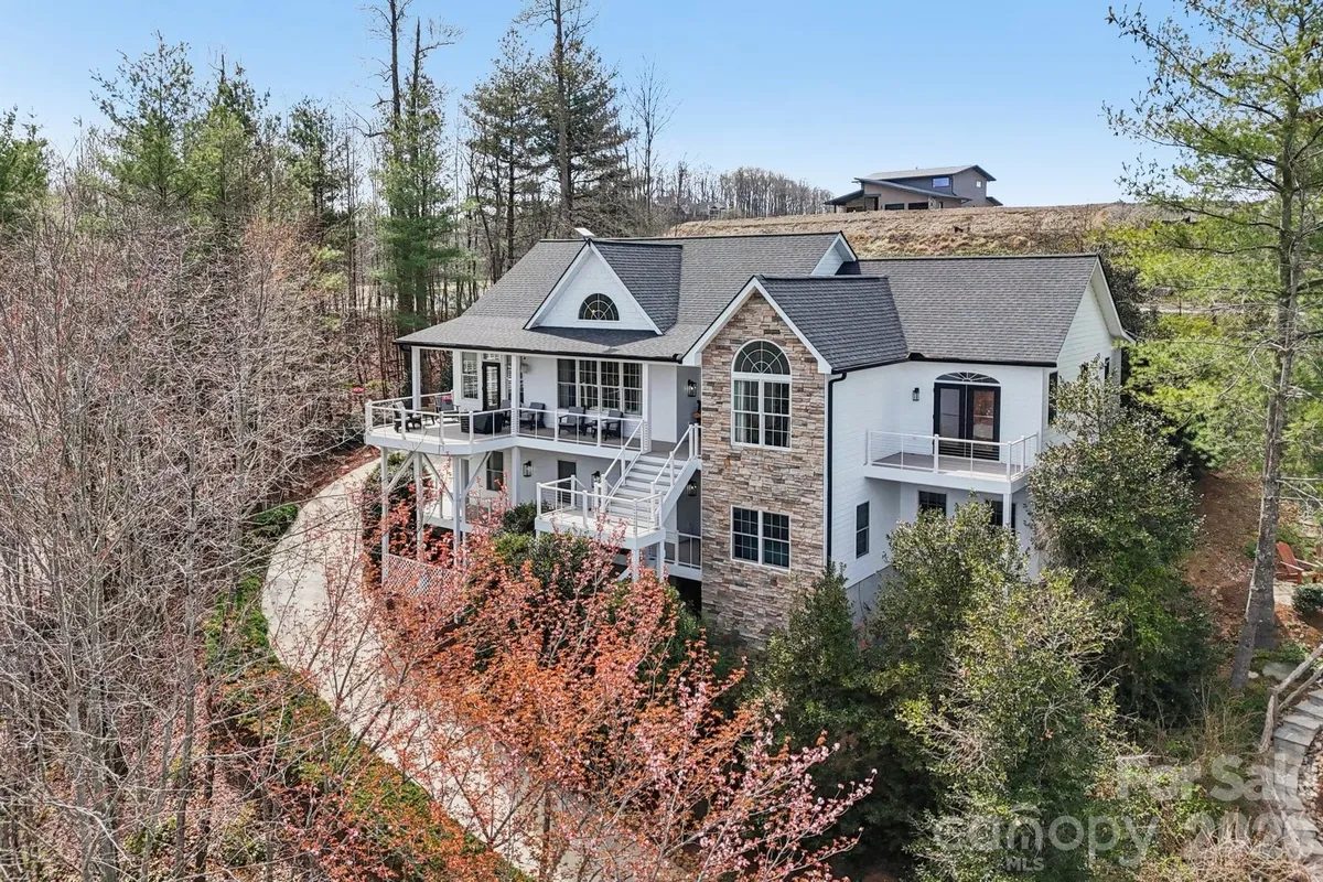 Property Slideshow image 1 of 43 | 1409 woodsong dr, Hendersonville, NC, 28791