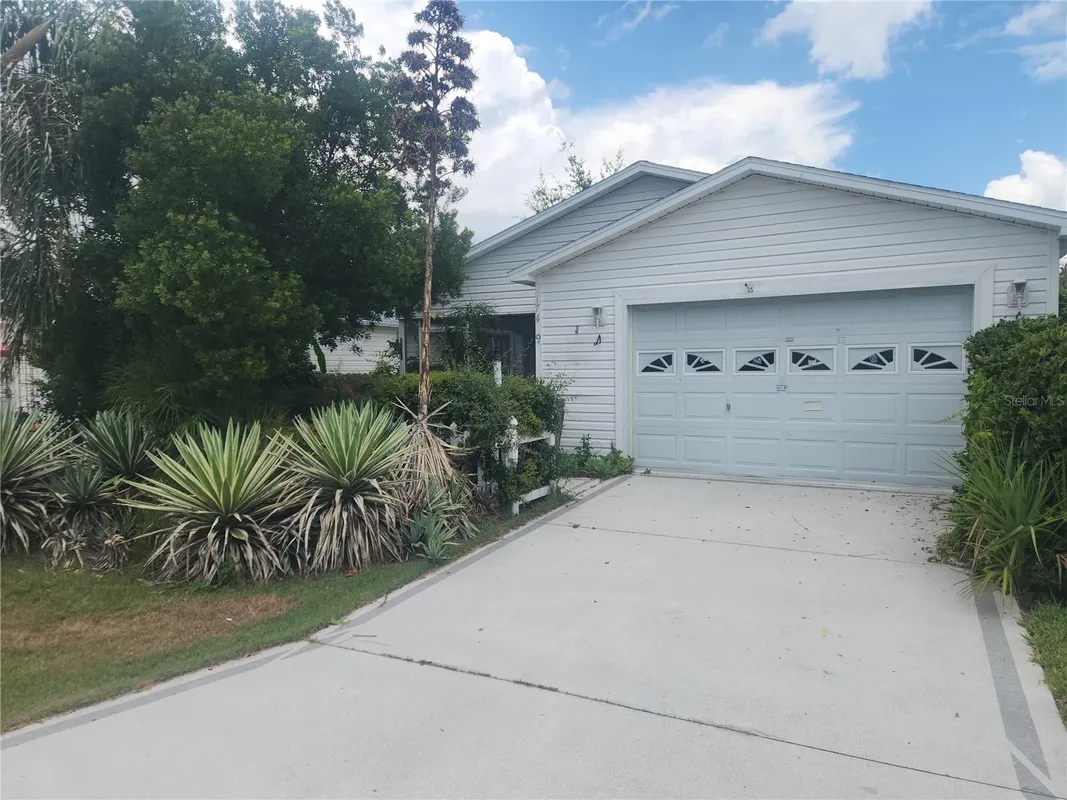 Property Slideshow image 1 of 21 | 17449 se 81st newberry ct, The Villages, FL, 32162