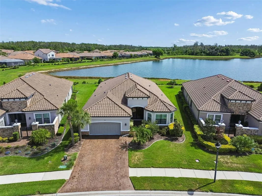Property Slideshow image 1 of 97 | 3462 forsythia dr, Odessa, FL, 33556