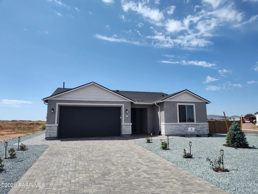 Property Slideshow image 1 of 42 | 7555 e turnberry dr, Prescott Valley, AZ, 86315