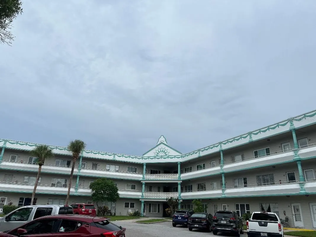 Property Slideshow image 1 of 33 | 2370 jamaican st 74, Clearwater, FL, 33763