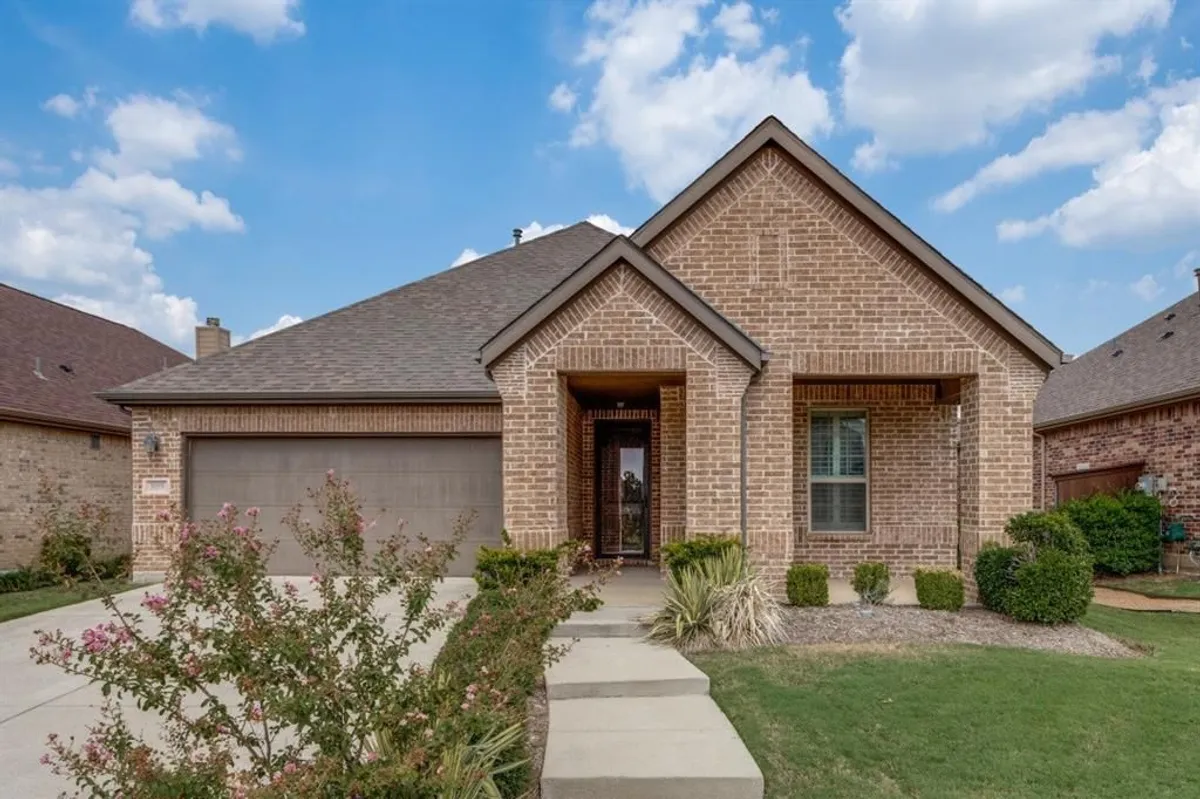 Property Slideshow image 1 of 12 | 809 orleans sq, Aubrey, TX, 76227