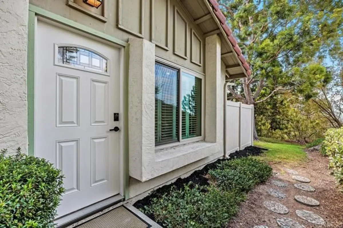 Property Slideshow image 1 of 28 | 1996 ursina pl, Encinitas, CA, 92024