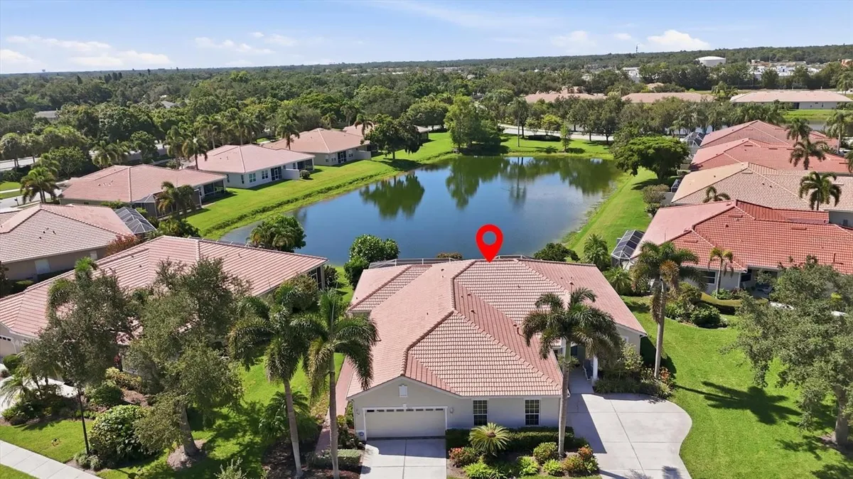 Property Slideshow image 1 of 57 | 8050 victoria falls cir, Sarasota, FL, 34243