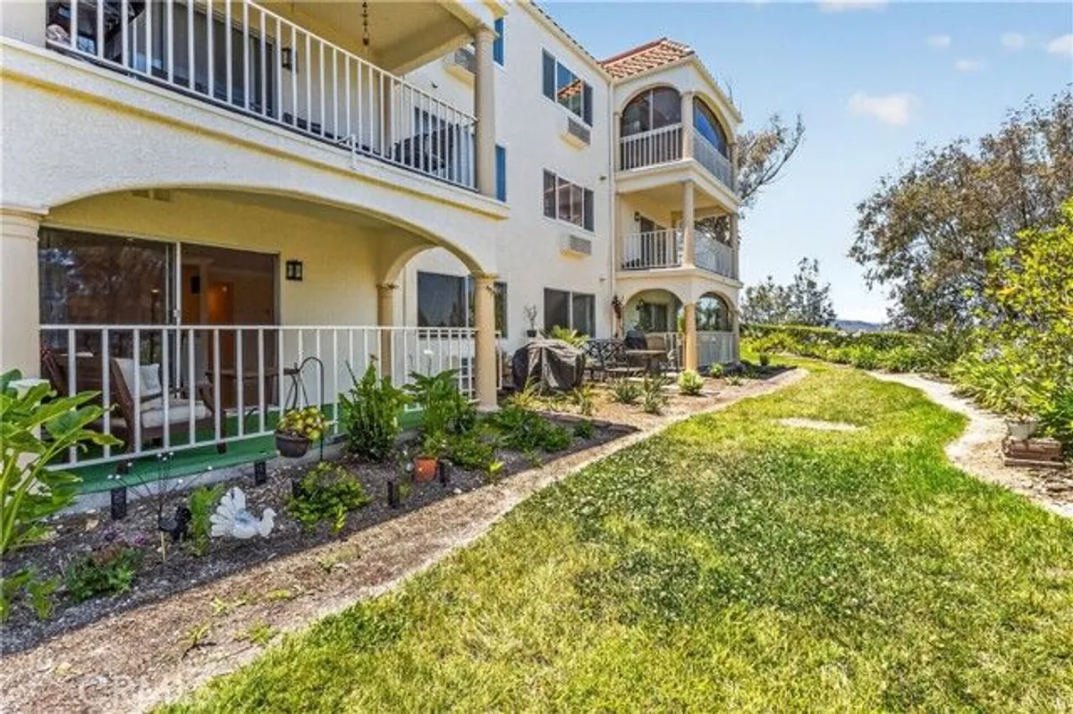 Property Slideshow image 1 of 34 | 4005 calle sonora oeste 1b 1b, Laguna Woods, CA, 92637