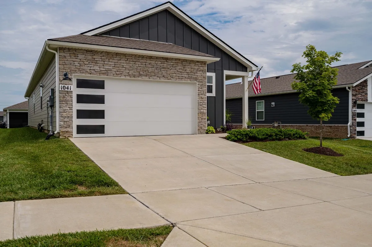 Property Slideshow image 1 of 53 | 1041 royal gorge pvt ct, Gallatin, TN, 37066