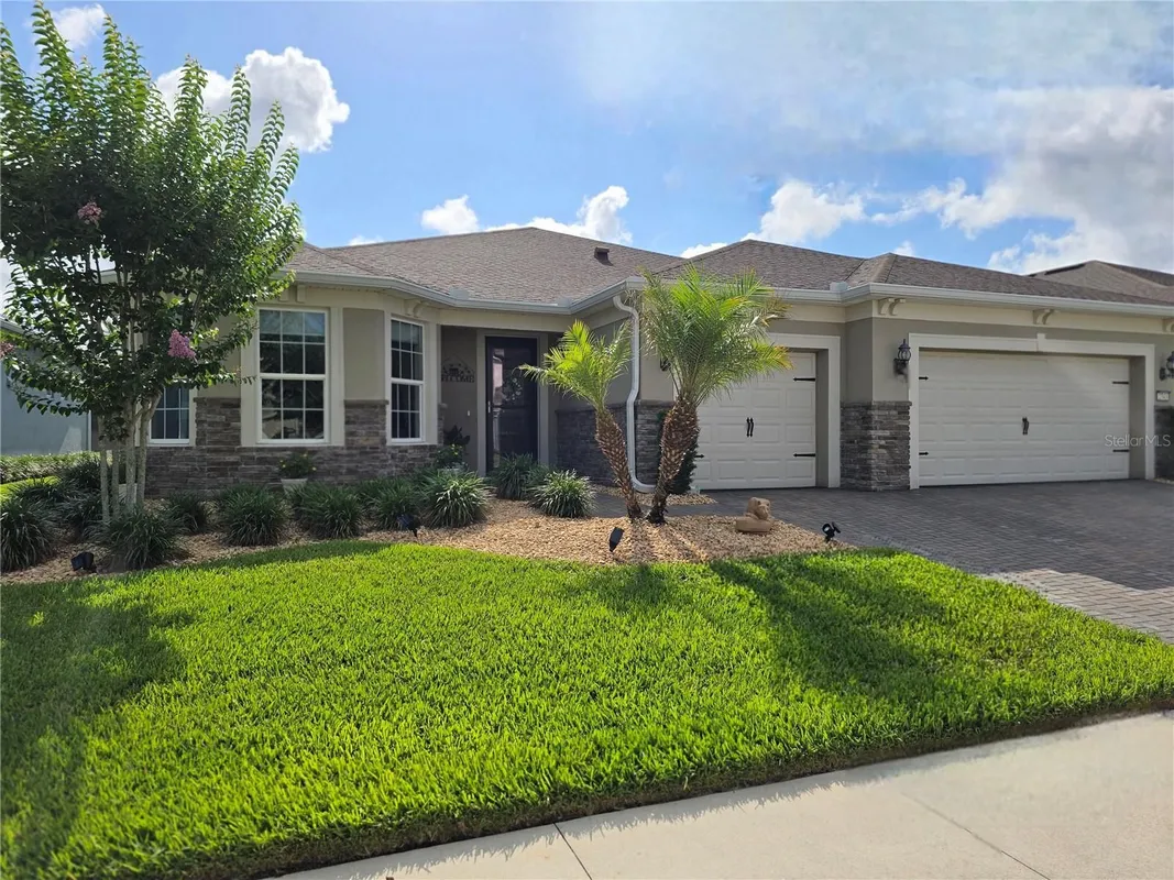 Property Slideshow image 1 of 75 | 2743 river creek ln, St Cloud, FL, 34771