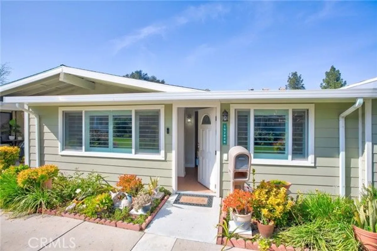 Property Slideshow image 1 of 45 | 19204 avenue of the oaks, Newhall, CA, 91321